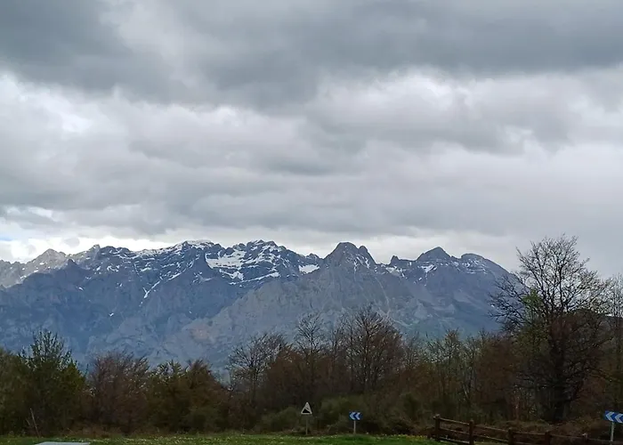 Casa Ludi Valdeon Casa de Férias *